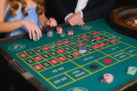 agen89 login Infinite Blackjack dealer interface showing single hand dealt to multiple players